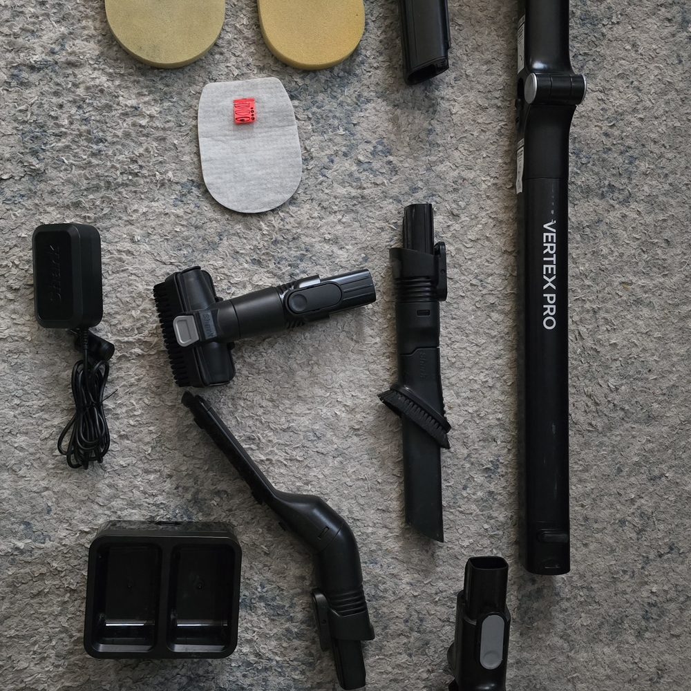 Shark Vertex Pro Vacuum IZ682H With  Attachments Set